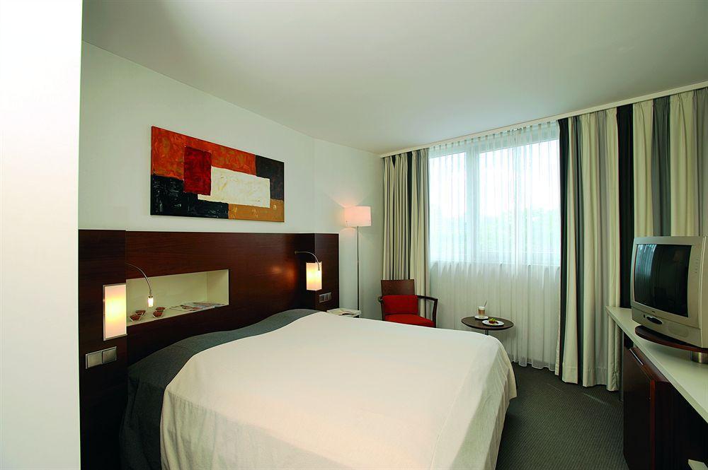 Nh Frankfurt Niederrad Hotell Frankfurt am Main Rom bilde